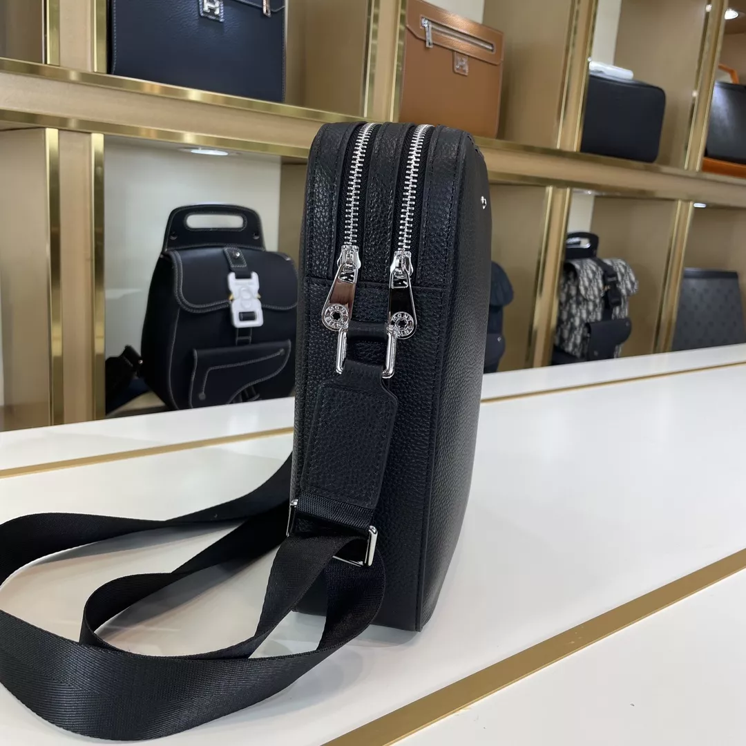 Mont Blanc AAA Man Messenger Bags Durable 153