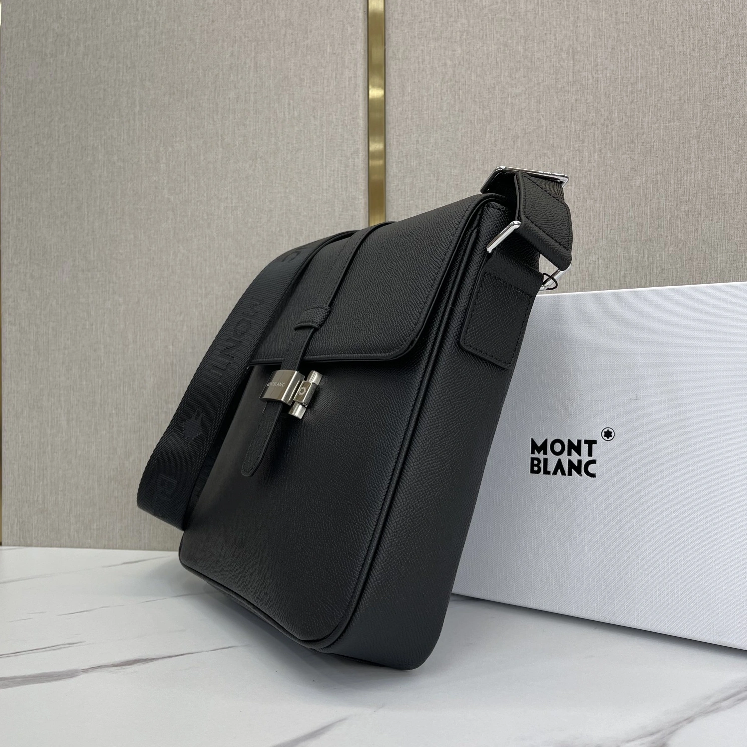 Mont Blanc AAA Man Messenger Bags Durable 948