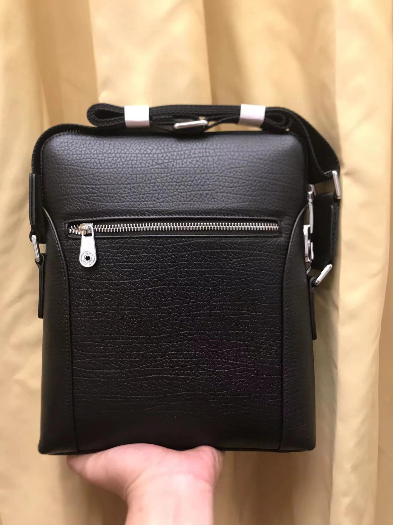 Mont Blanc AAA Man Messenger Bags Lightweight 3933