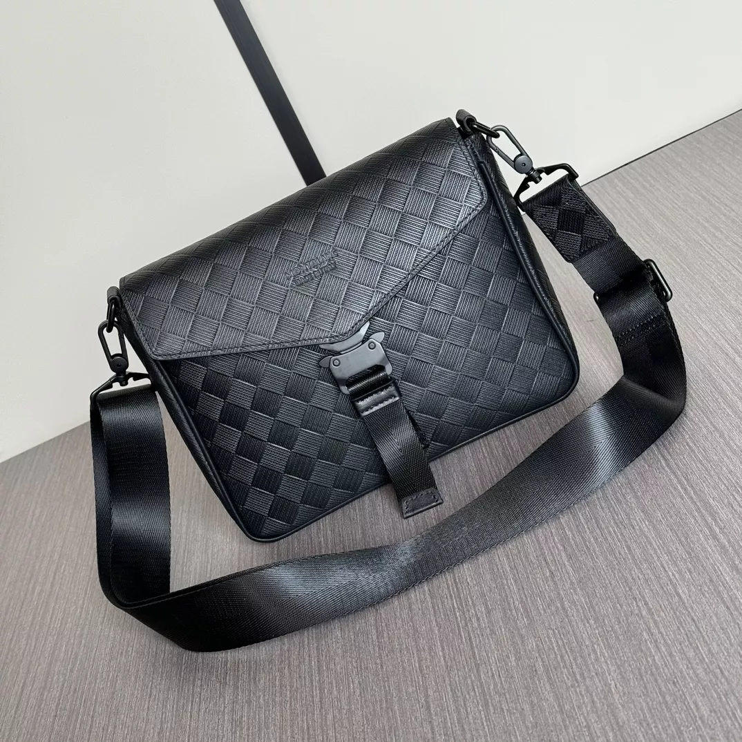 Mont Blanc AAA Man Messenger Bags Resilient 1944