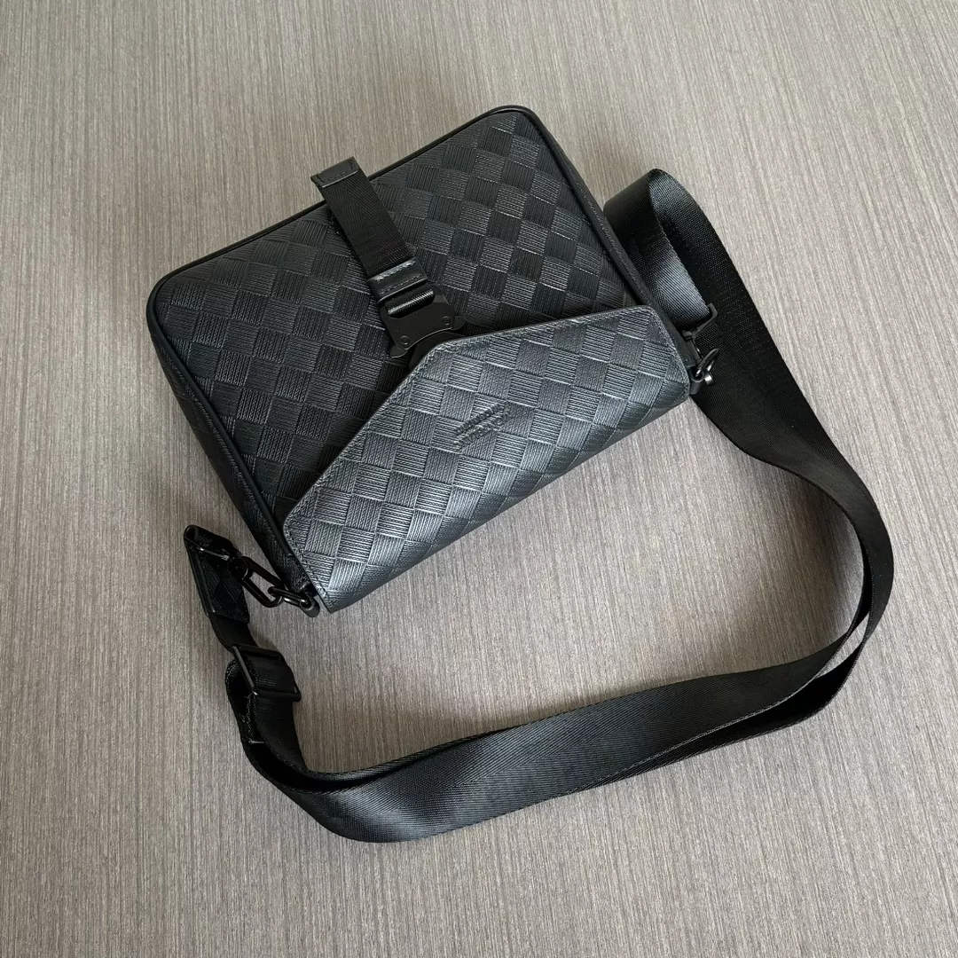 Mont Blanc AAA Man Messenger Bags Resilient 1944