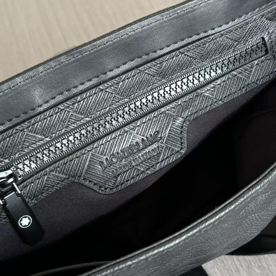 Mont Blanc AAA Man Messenger Bags Resilient 1944