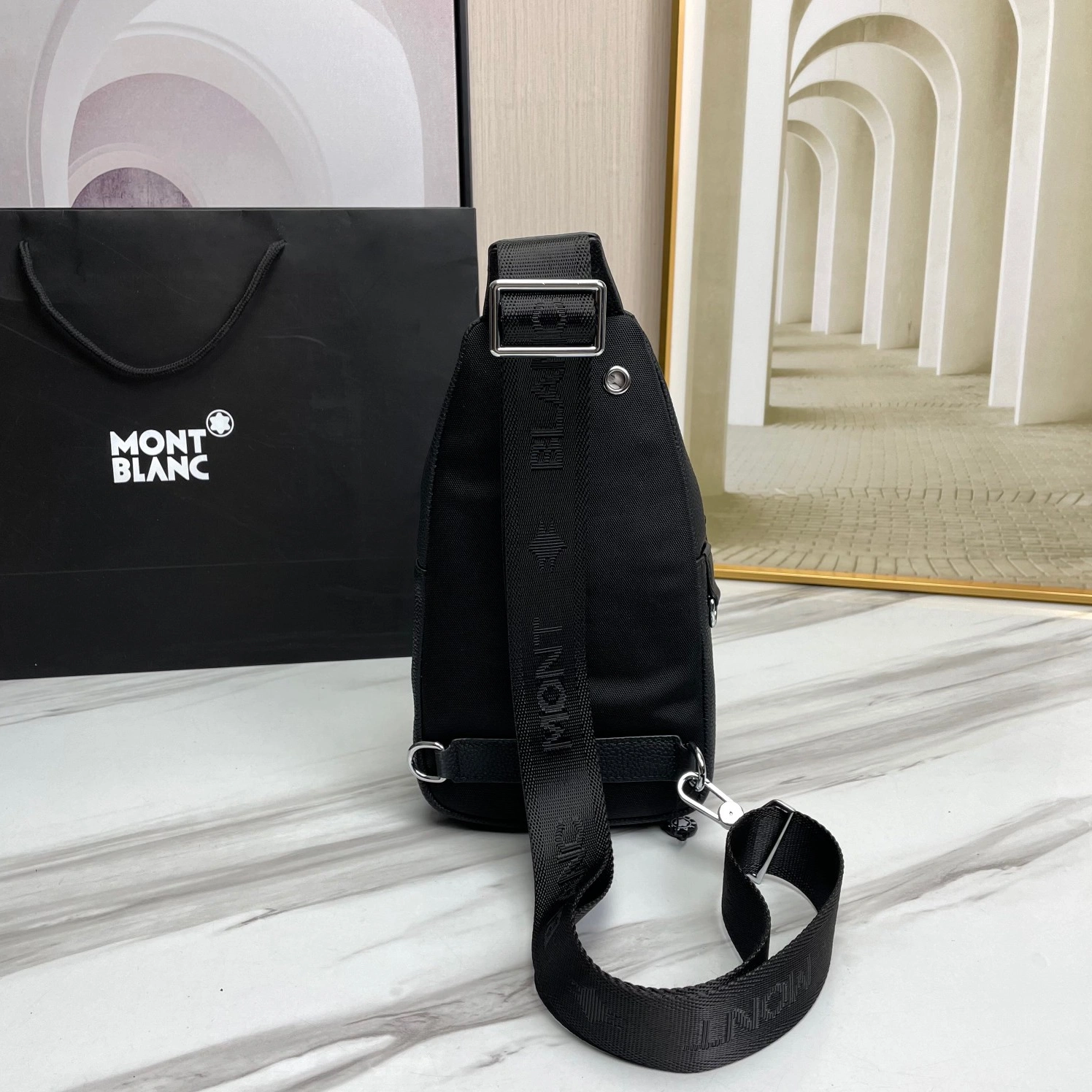 Mont Blanc AAA Man Messenger Bags Sleek 9498