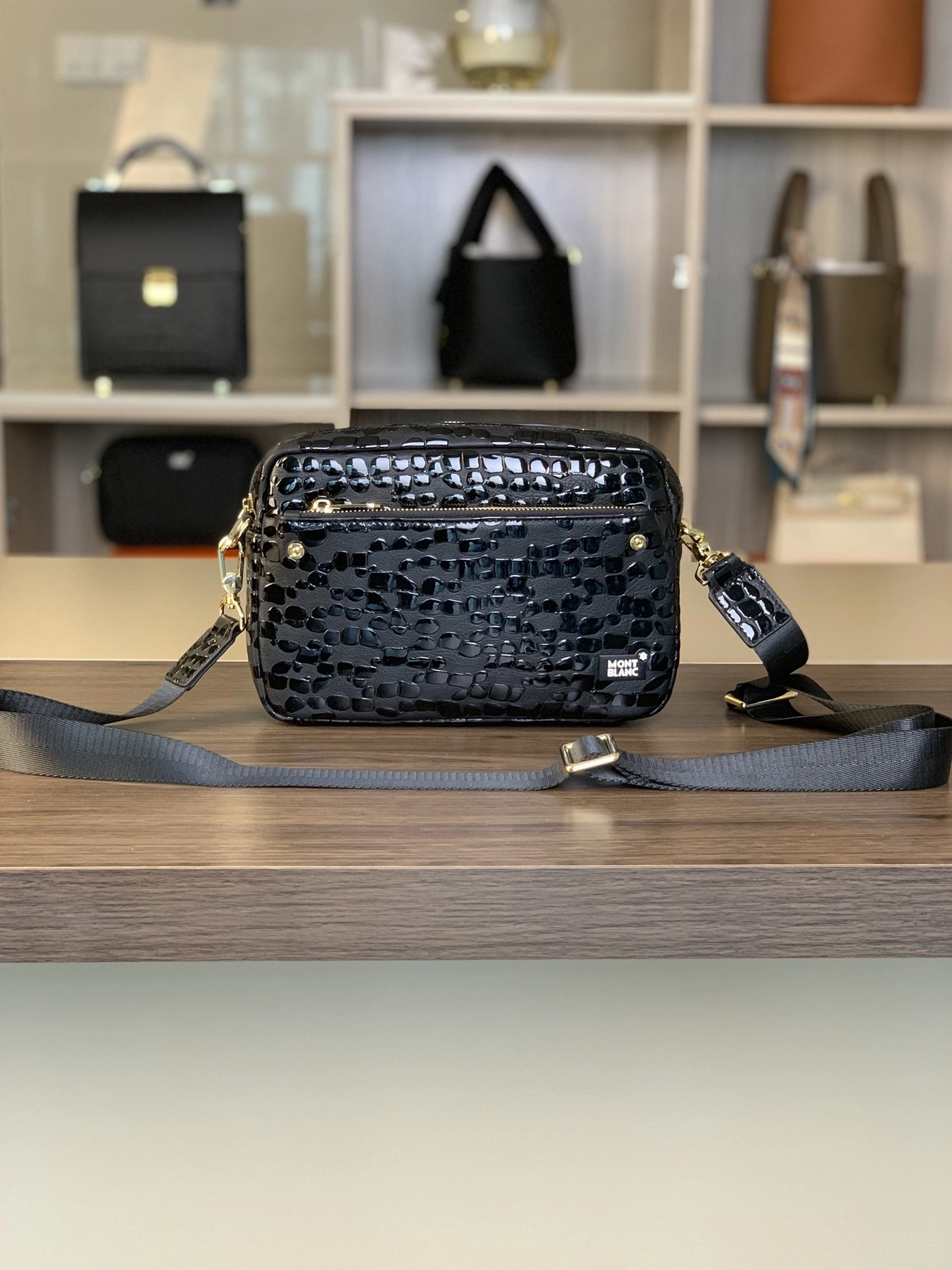 Mont Blanc AAA Man Messenger Bags Soft 9846