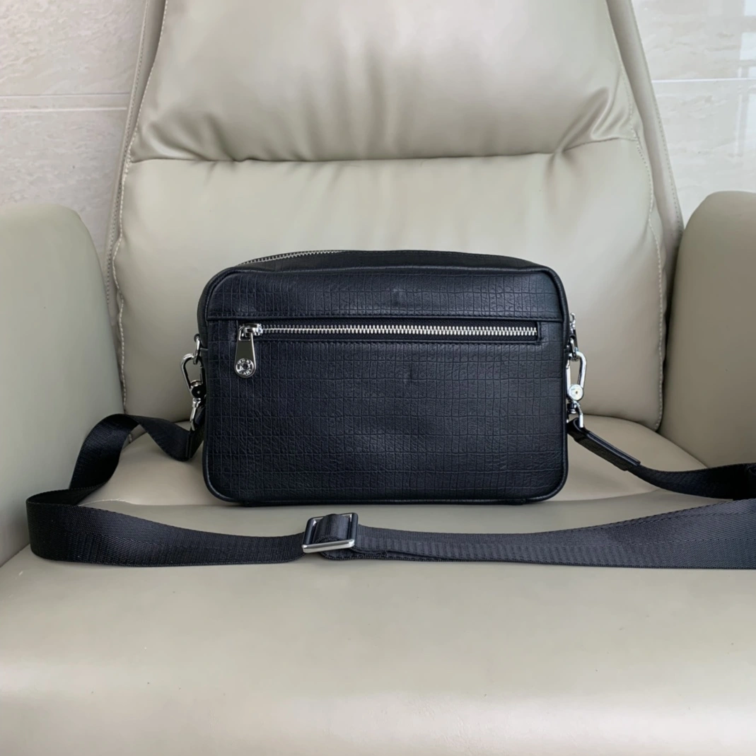 Mont Blanc AAA Man Messenger Bags Sophisticated 8501