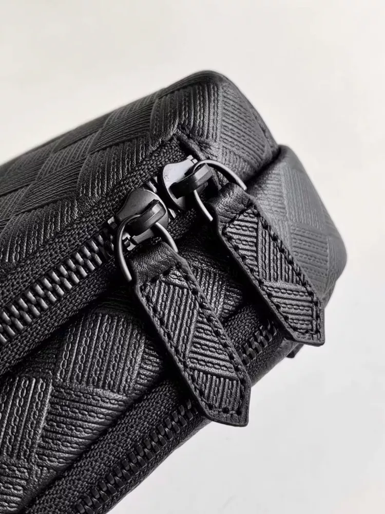 Mont Blanc AAA Man Messenger Bags Trendy 1011