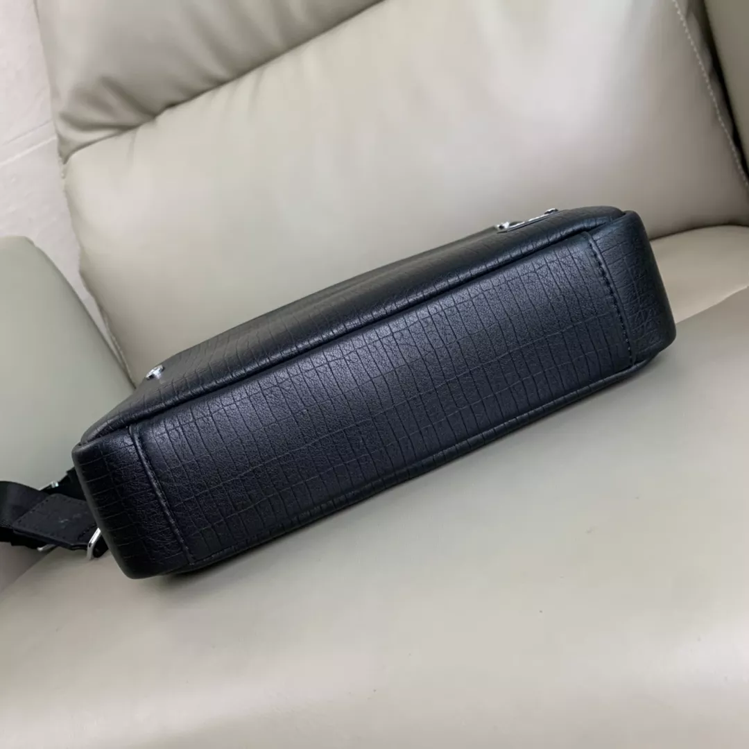 Mont Blanc AAA Man Messenger Bags Versatile 1089