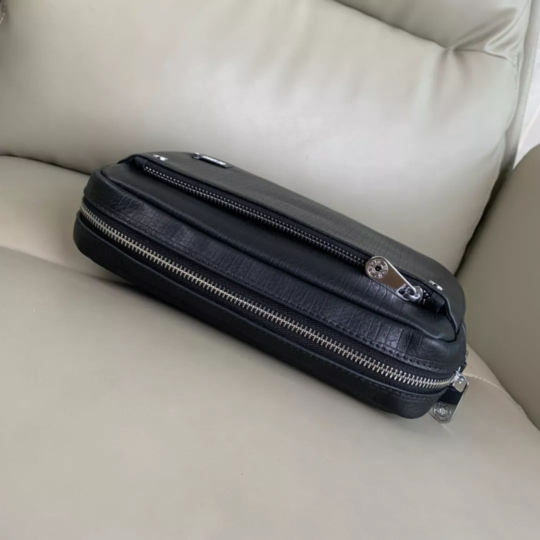 Mont Blanc AAA Man Messenger Bags Versatile 1089