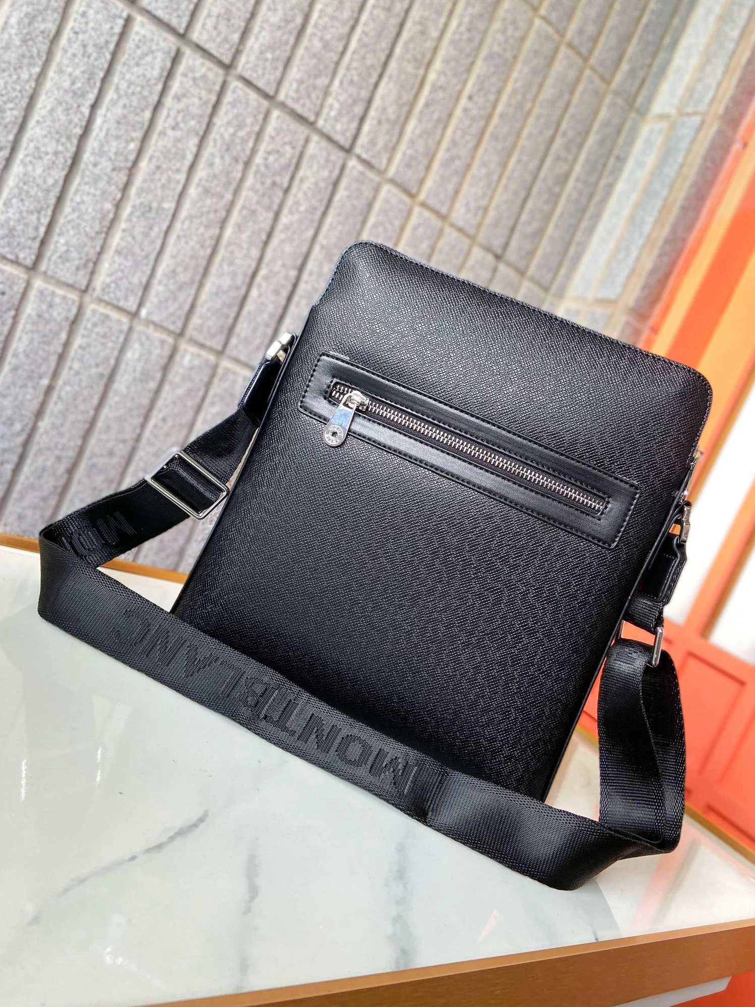 Mont Blanc AAA Man Messenger Bags Versatile 918