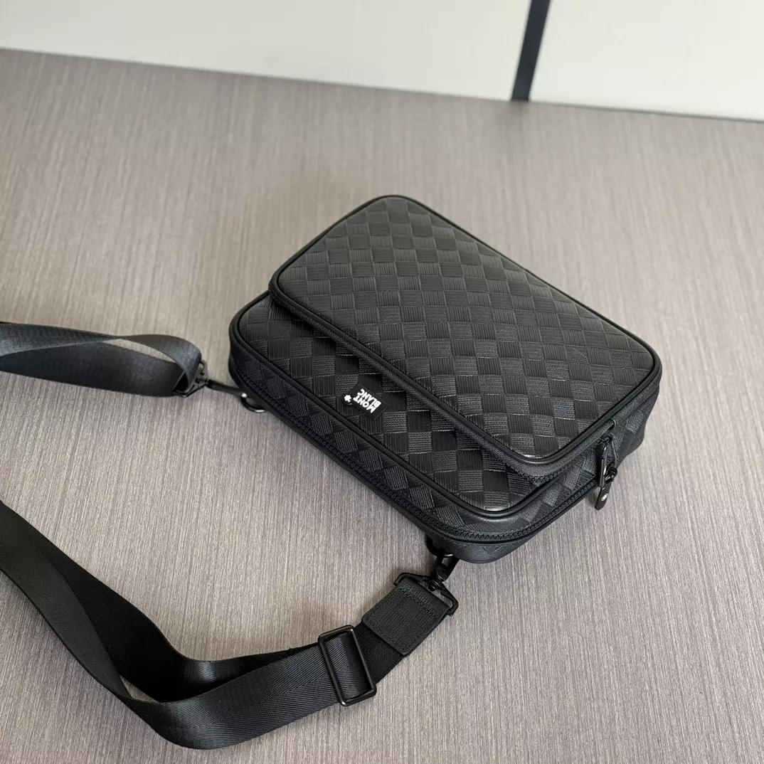 Mont Blanc AAA Man Messenger Bags Vibrant 6745