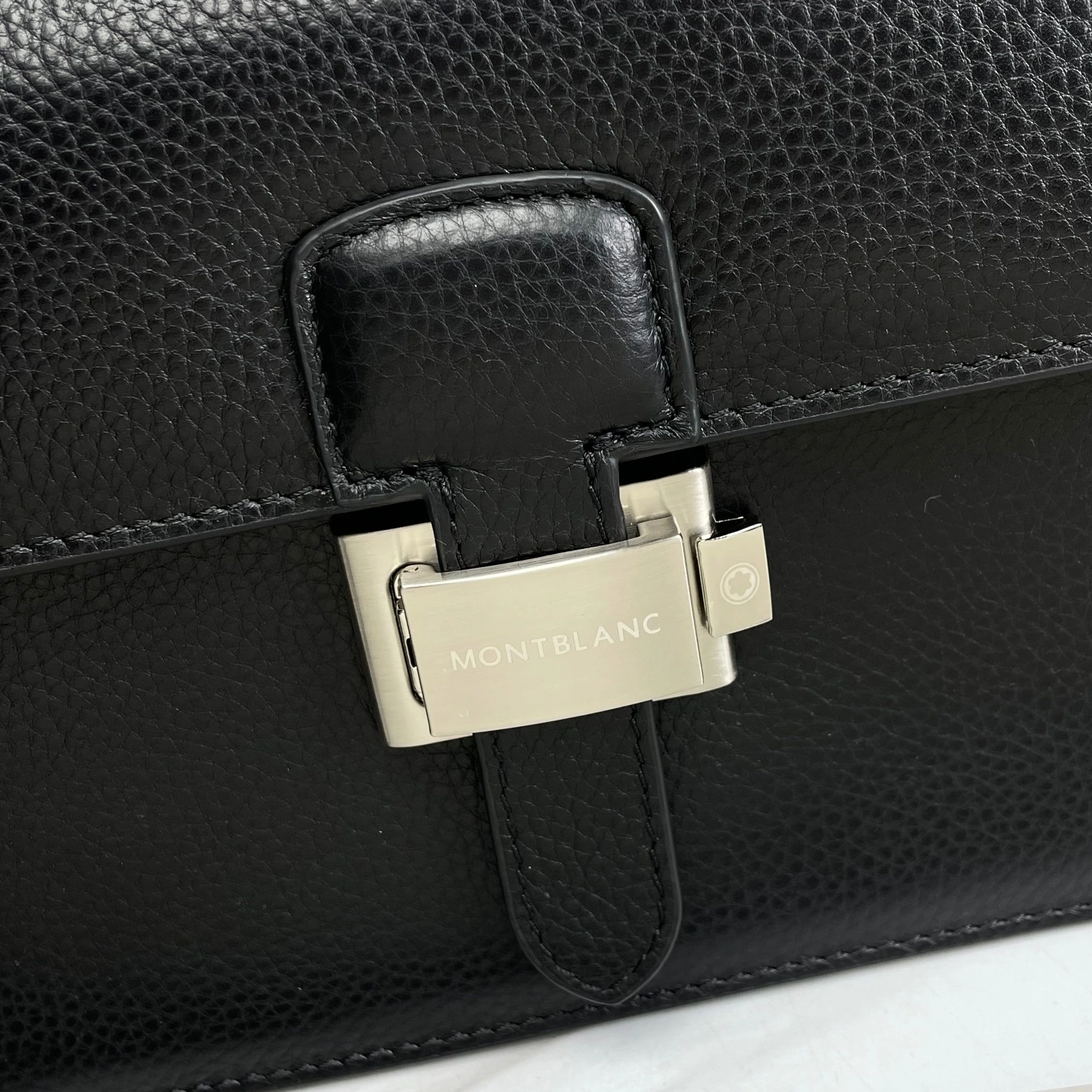 Mont Blanc AAA Man Wallets ModernLook 6610