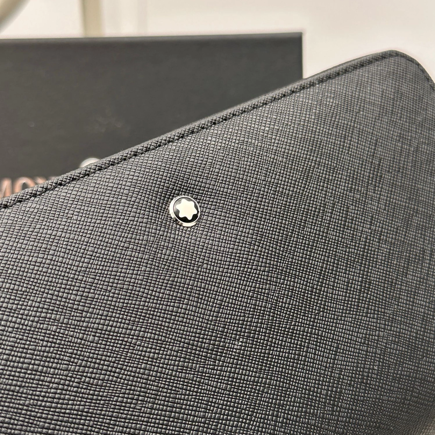 Mont Blanc AAA Man Wallets Resilient 6638