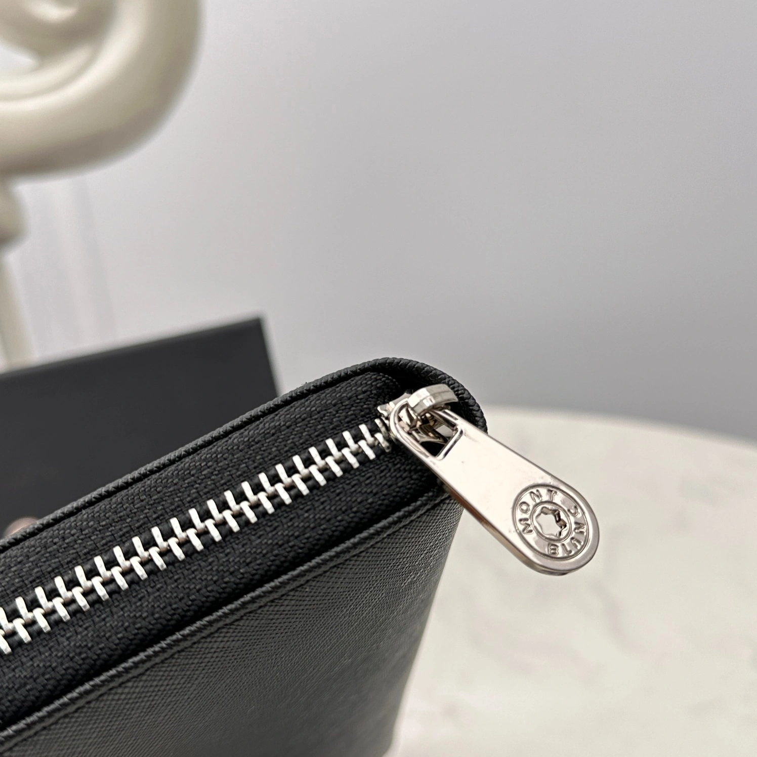 Mont Blanc AAA Man Wallets Resilient 6638
