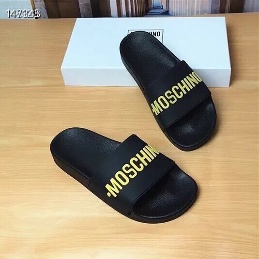Moschino Slippers For Men Trendy 3247