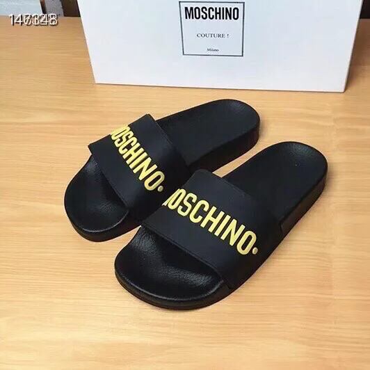 Moschino Slippers For Men Trendy 3247