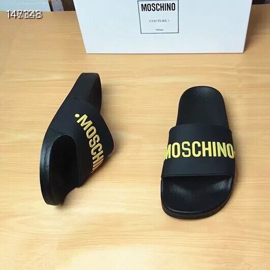 Moschino Slippers For Men Trendy 3247