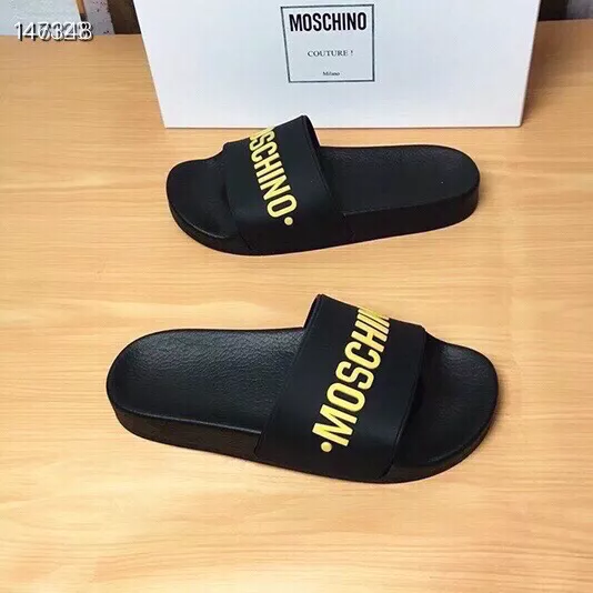 Moschino Slippers For Men Trendy 3247