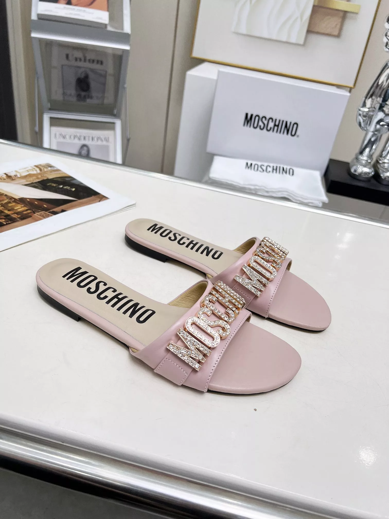 Moschino Slippers For Women Breathable 4486