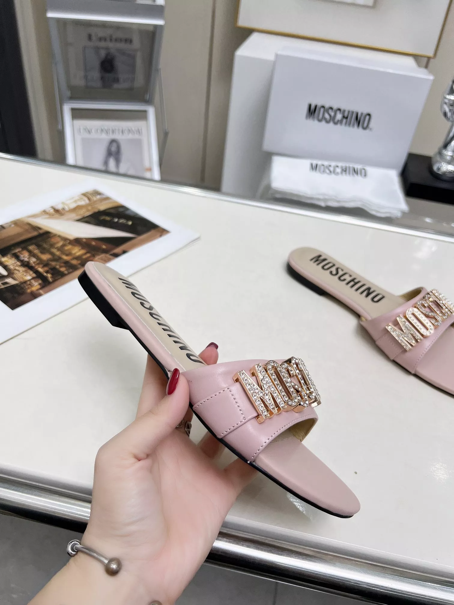 Moschino Slippers For Women Breathable 4486