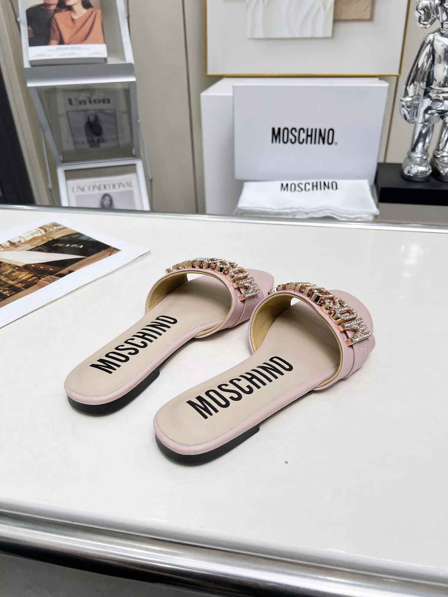 Moschino Slippers For Women Breathable 4486