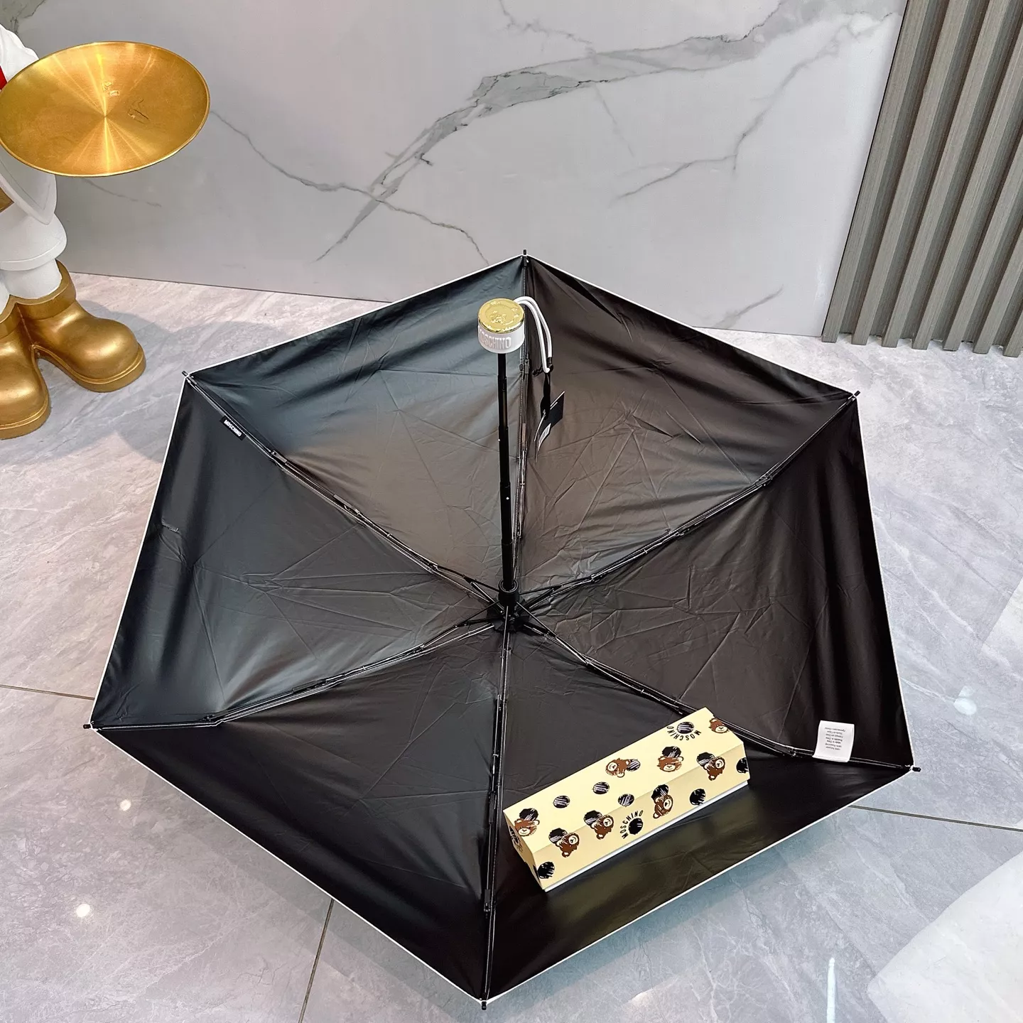 Moschino Umbrellas Bright 580