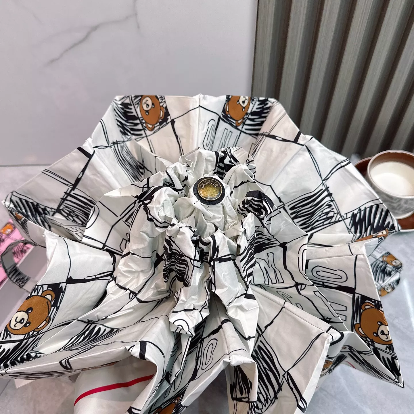 Moschino Umbrellas GoAnywhere 5558
