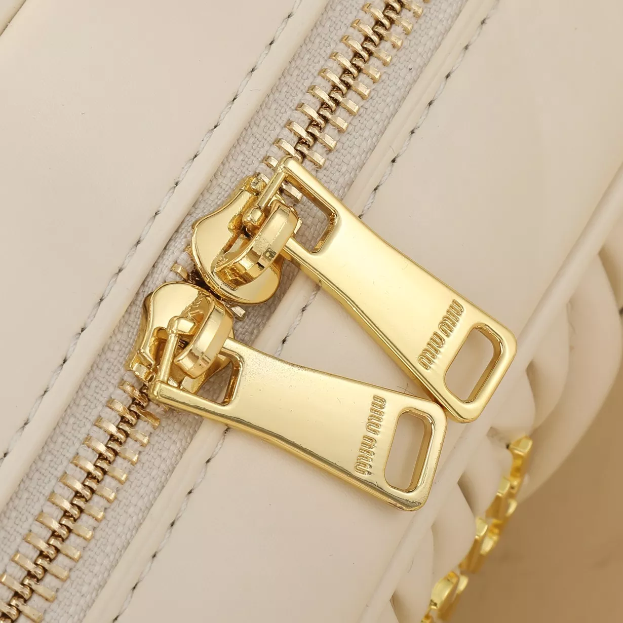 NewStyle 108 MIU MIU AAA Quality Handbags For Women