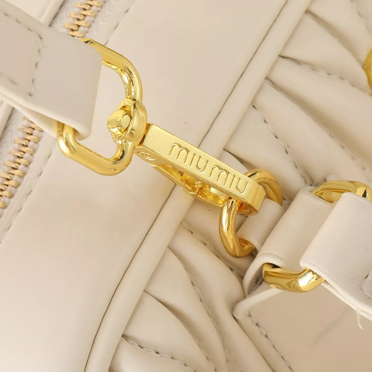 NewStyle 108 MIU MIU AAA Quality Handbags For Women
