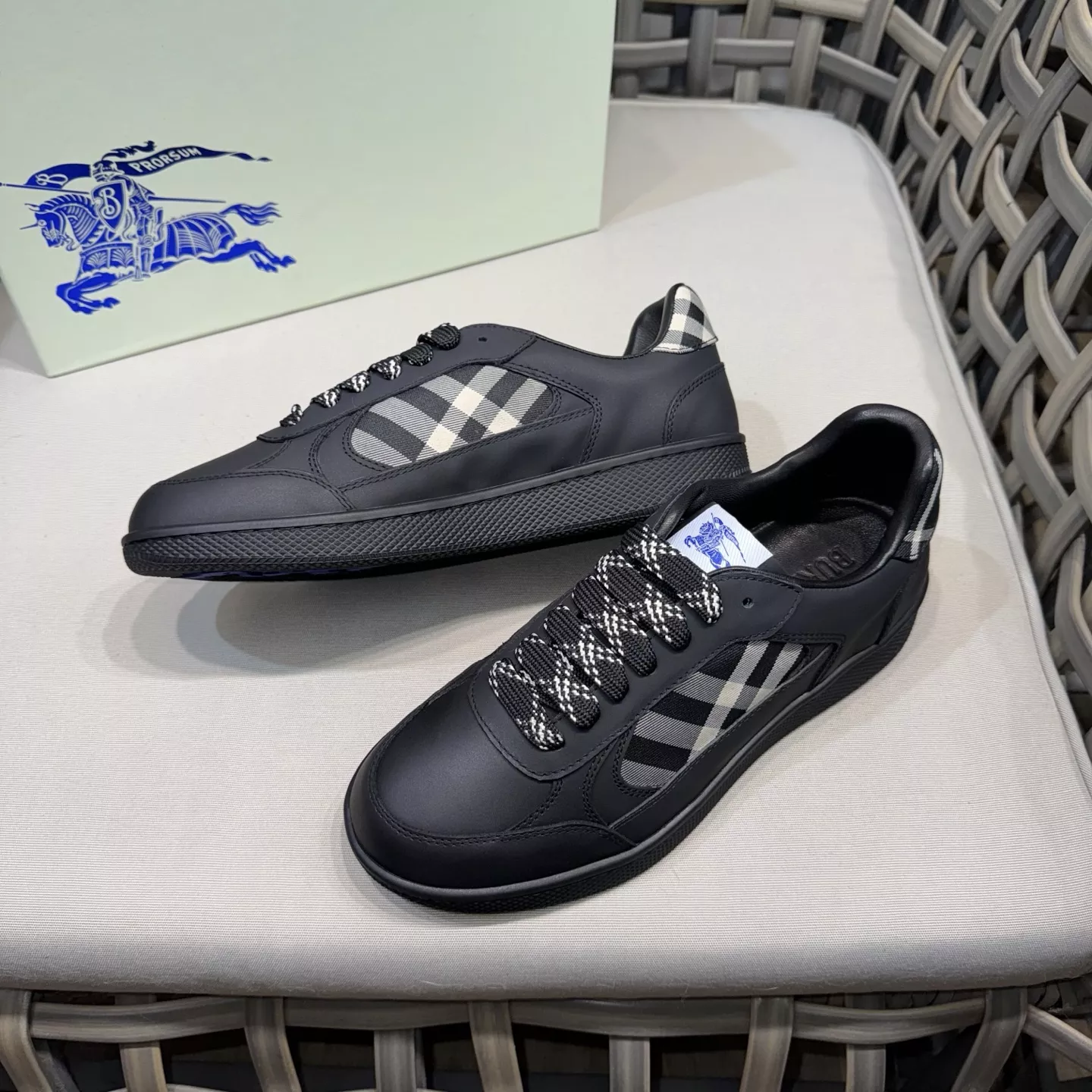 NewStyle 1122 Burberry Casual Shoes For Men