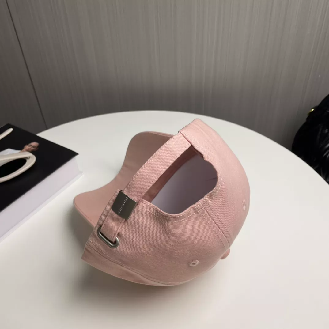 NewStyle 1425 Balenciaga Caps