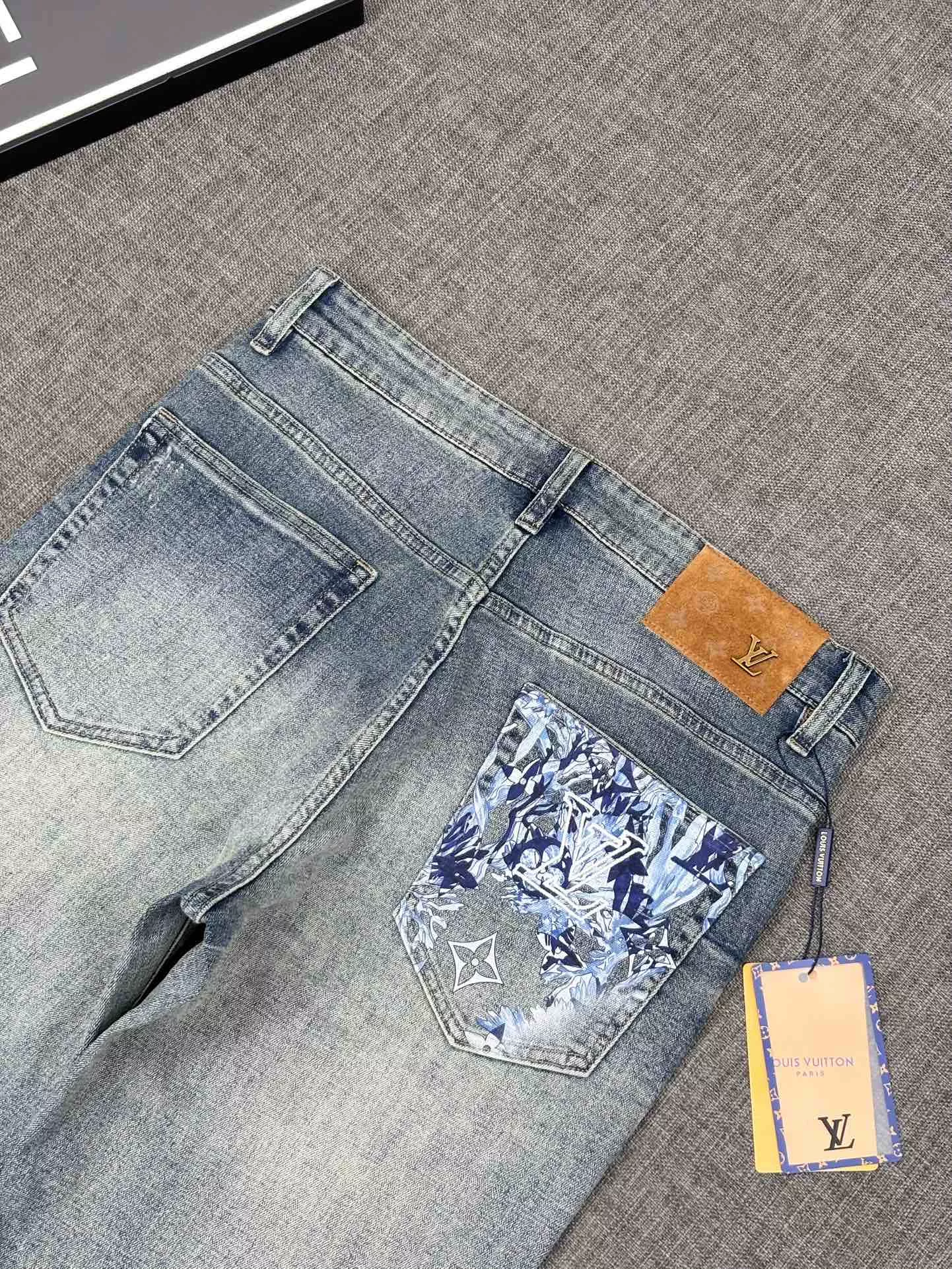 NewStyle 1584 Louis Vuitton LV Jeans For Men