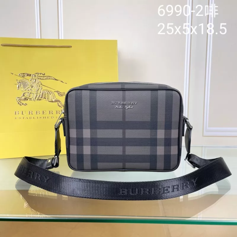 NewStyle 1586 Burberry AAA Man Messenger Bags