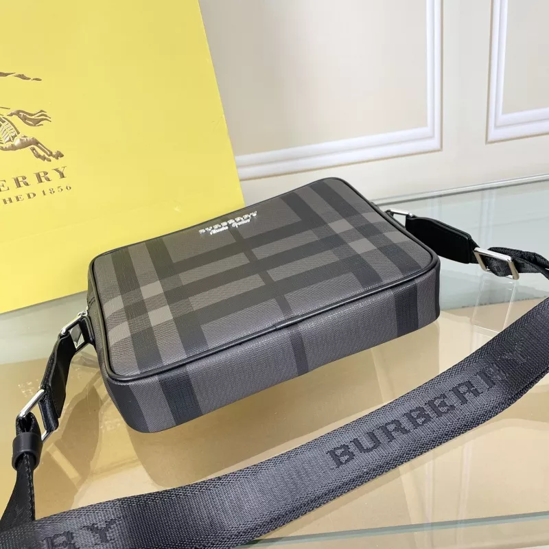 NewStyle 1586 Burberry AAA Man Messenger Bags