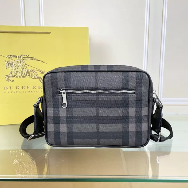 NewStyle 1586 Burberry AAA Man Messenger Bags