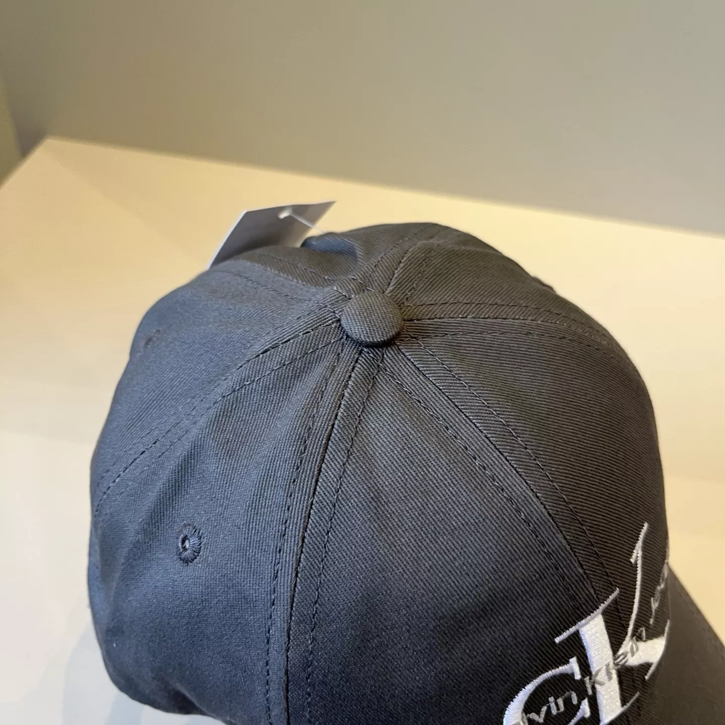 NewStyle 2064 Calvin Klein Caps