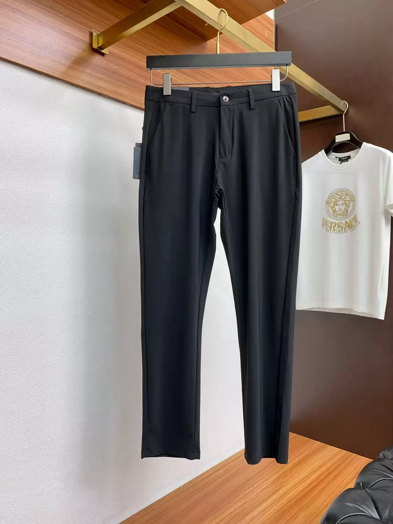 NewStyle 2355 Louis Vuitton LV Pants For Men