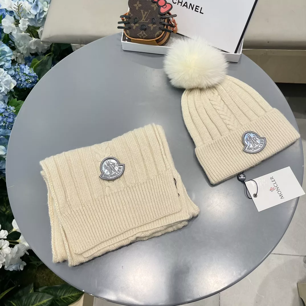 NewStyle 2374 Moncler Hat and Scarf Set