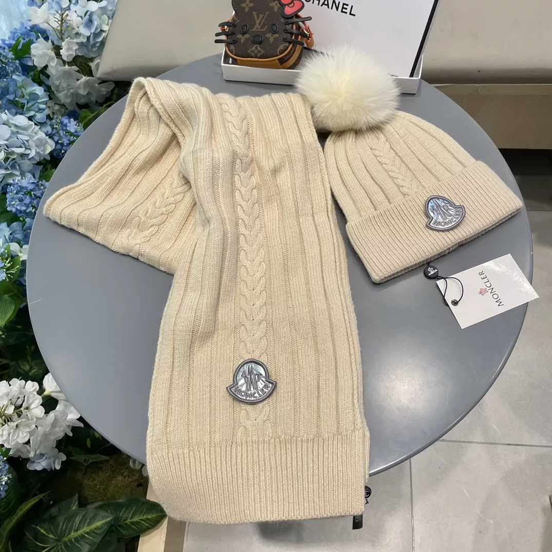 NewStyle 2374 Moncler Hat and Scarf Set