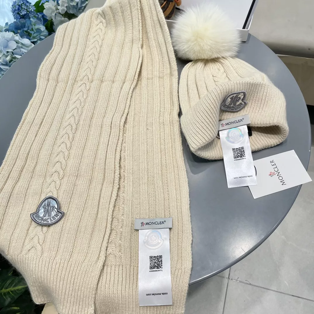 NewStyle 2374 Moncler Hat and Scarf Set