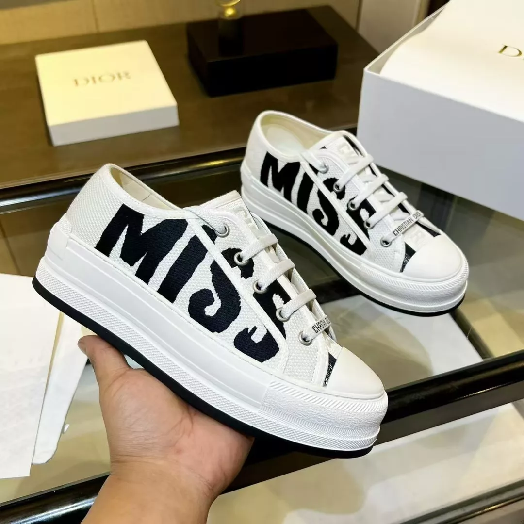 NewStyle 2824 Christian Dior Casual Shoes For Women