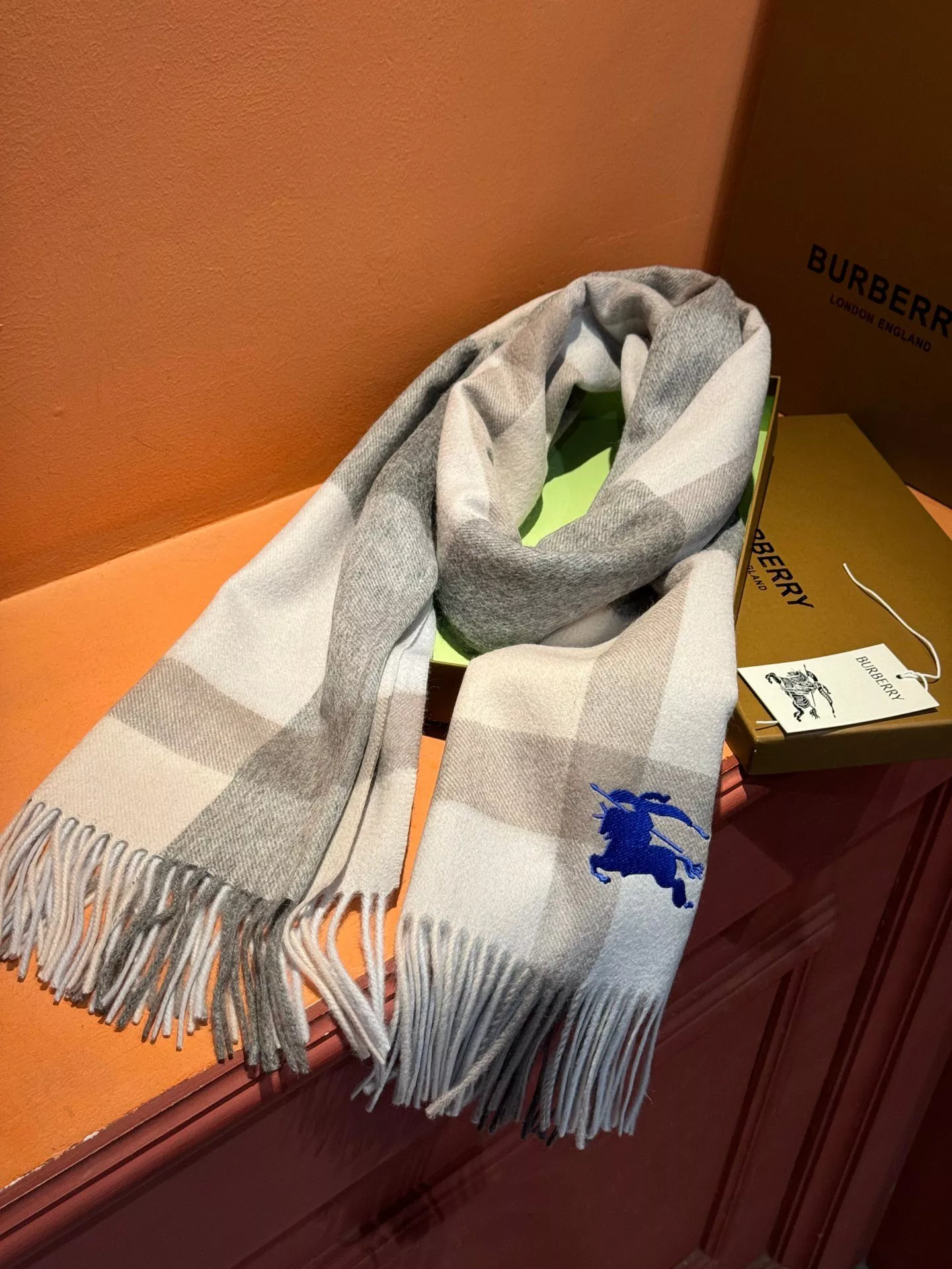 NewStyle 2910 Burberry Scarf For Women
