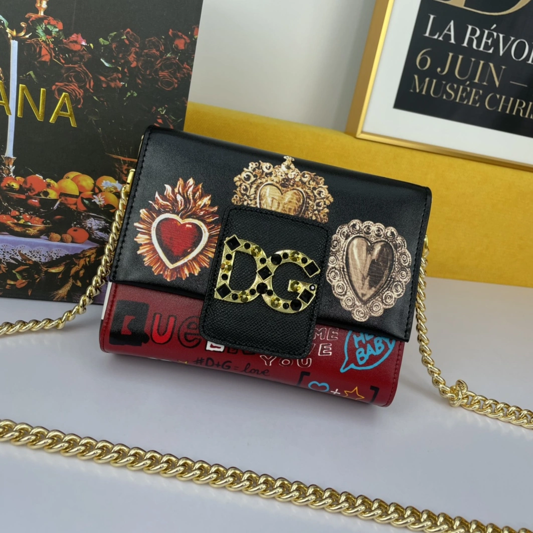 NewStyle 3000 Dolce & Gabbana D&G AAA Quality Messenger Bags For Women