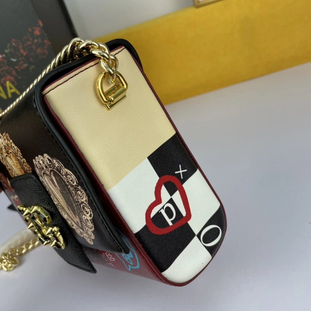 NewStyle 3000 Dolce & Gabbana D&G AAA Quality Messenger Bags For Women