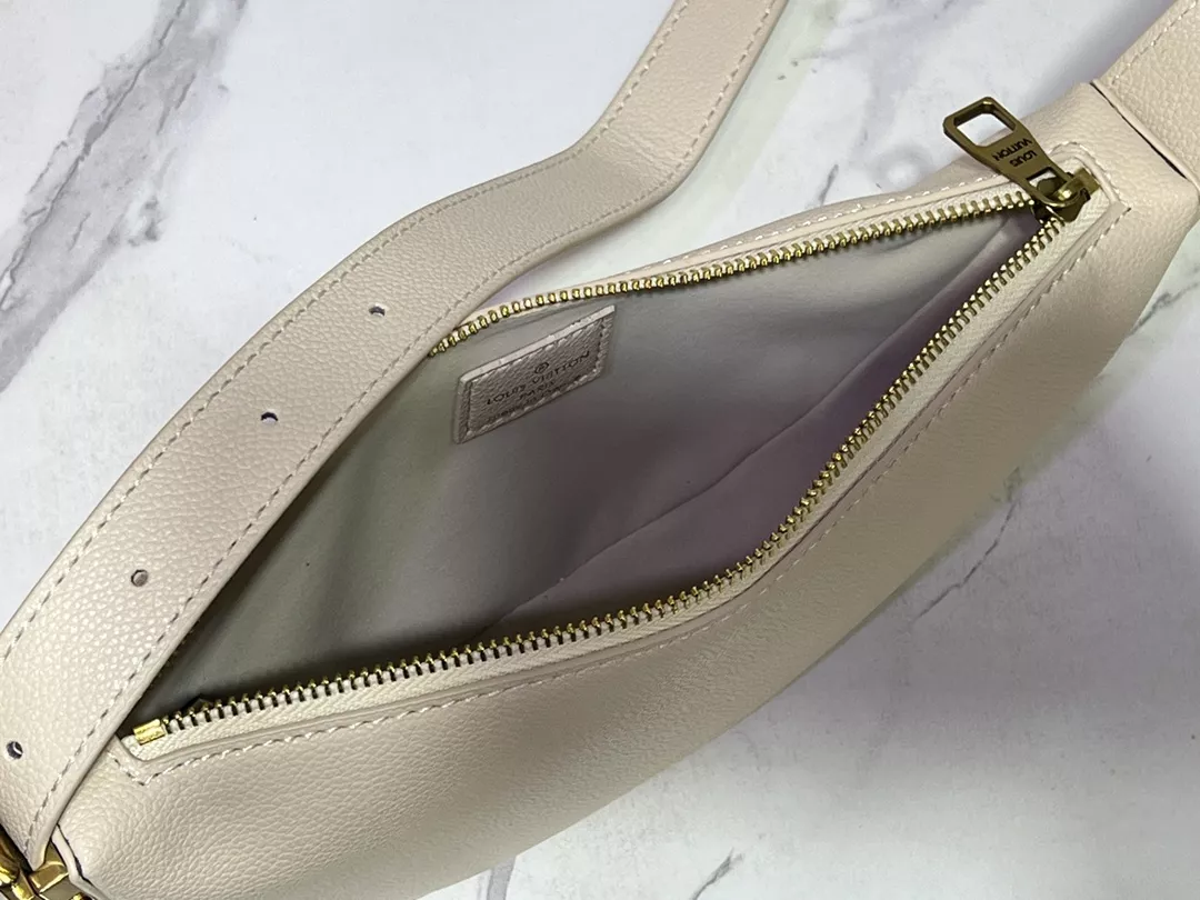 NewStyle 3197 Louis Vuitton AAA Quality Messenger Bags For Women