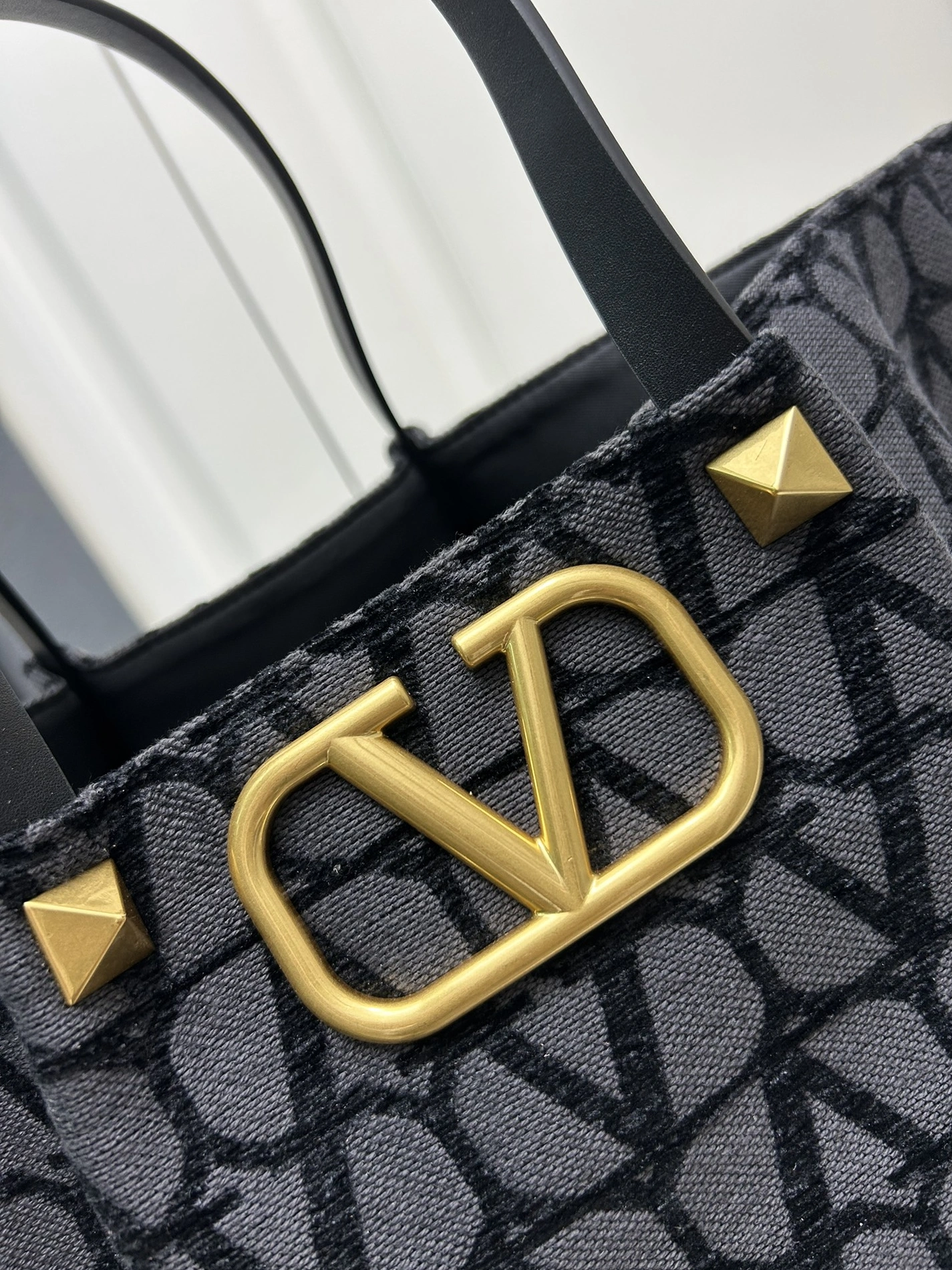 NewStyle 3379 Valentino AAA Quality Handbags For Women