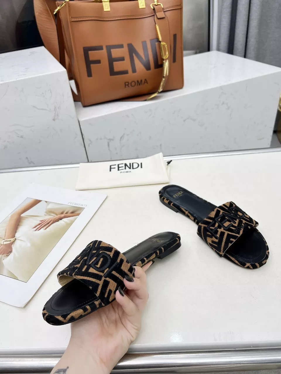 NewStyle 4318 Fendi Slippers For Women