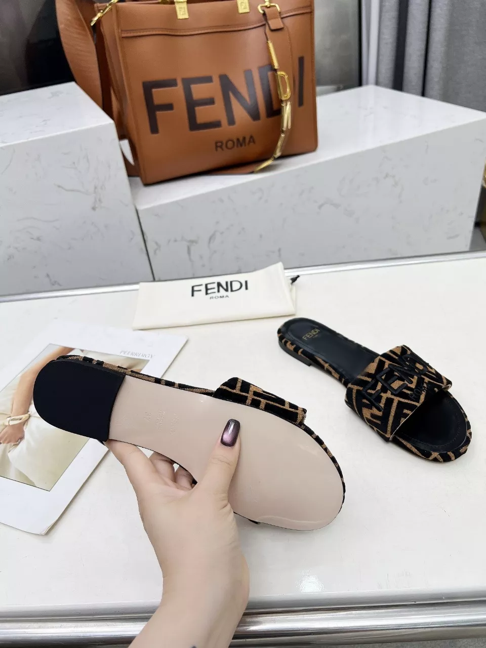 NewStyle 4318 Fendi Slippers For Women