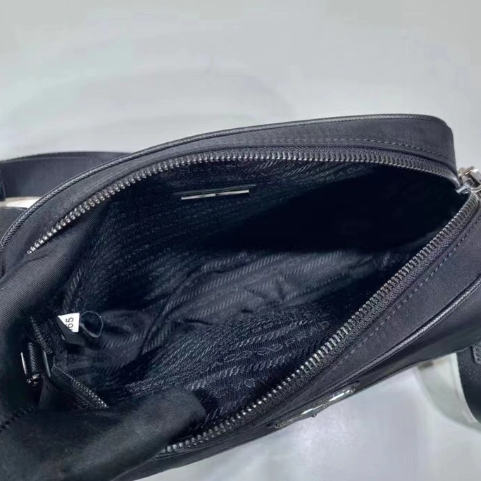 NewStyle 4326 Prada AAA Man Messenger Bags