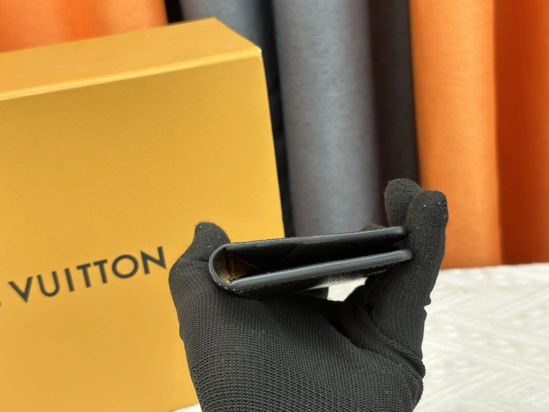 NewStyle 4371 Louis Vuitton LV Card Case In Black For Unisex