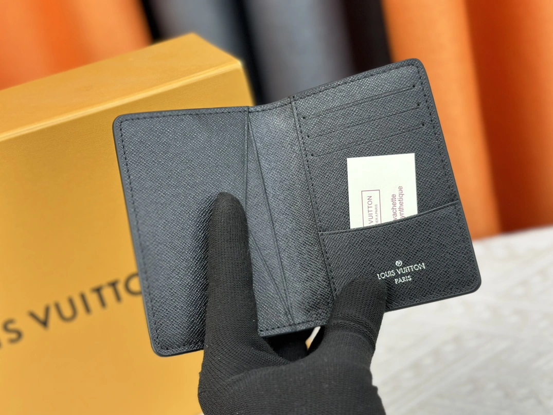 NewStyle 4371 Louis Vuitton LV Card Case In Black For Unisex